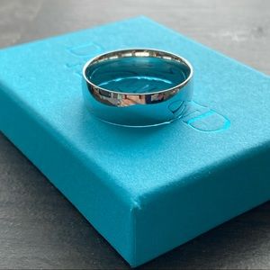 Sterling silver wedding band! Brand new!!